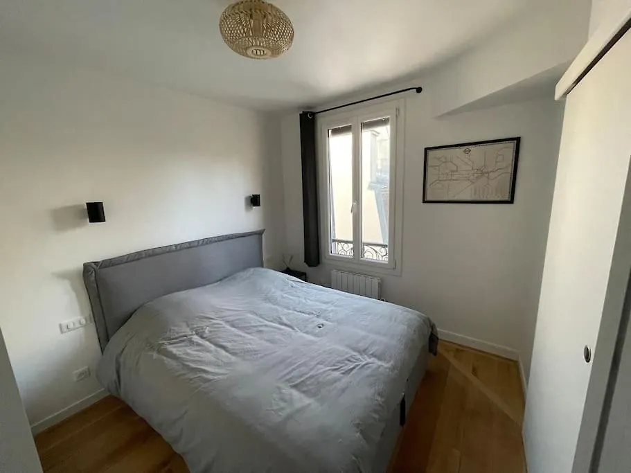 Bright Modern Apartment, 2 Bedrooms, 6 Guests Paris 0*,