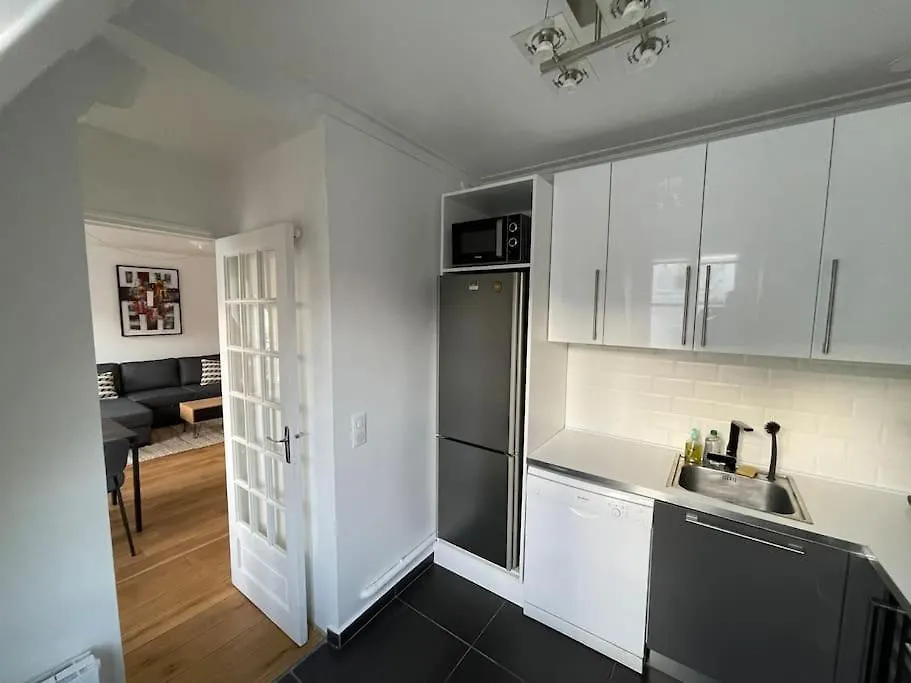 Bright Modern Apartment, 2 Bedrooms, 6 Guests Paris Apartamento